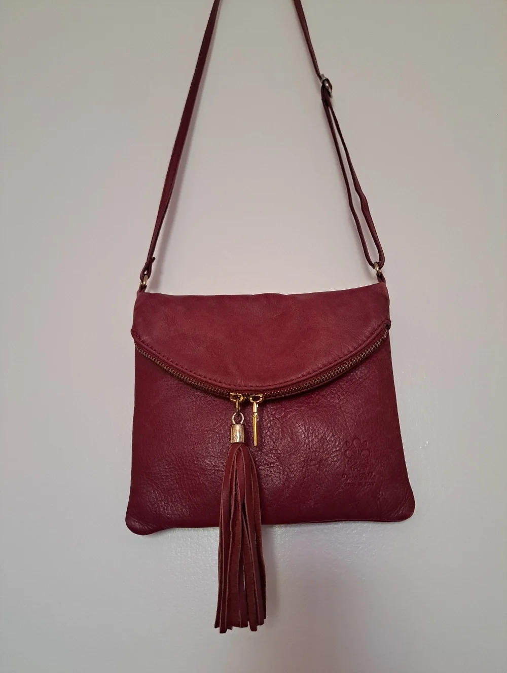 Vera Pelle Wine Red Crossbody Tassel Flap Bag